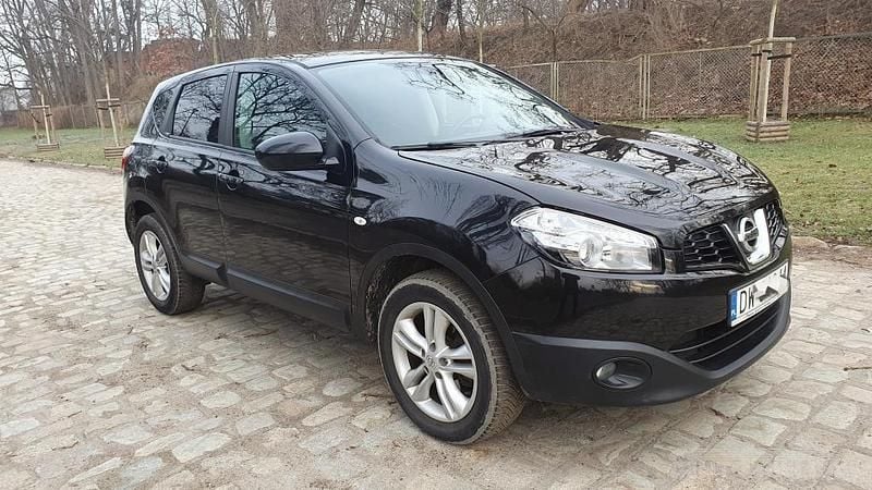 Używany Nissan Qashqai 2013 Czarny metalik SUV