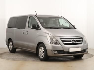 Używany Hyundai H-1 170 KM (125 kW) 2015 Szary Minivan