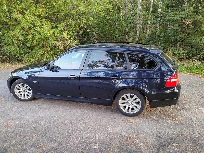 Używany BMW 318 2007 Niebieski Kombi