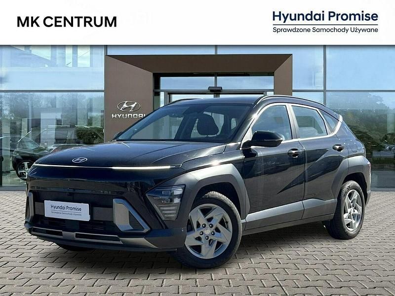Czarny Używany 2024 Hyundai Kona SUV | 106 900 zł (Uczciwa cena) - Obraz 1/4