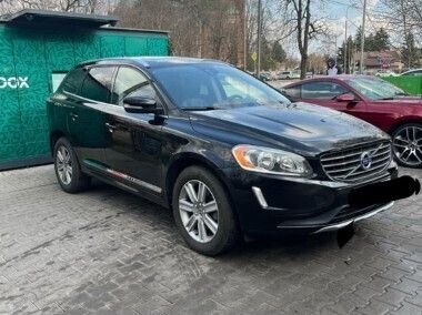 Czarny Używany 2017 Volvo XC60 Inscription SUV | 78 500 zł - Obraz 1/4