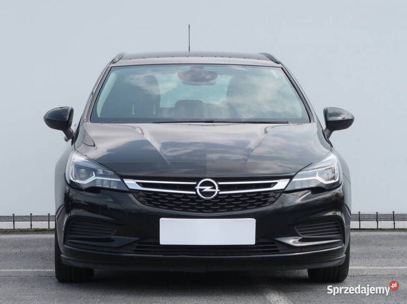 Czarny Używany 2019 Opel Astra Kombi | 38 999 zł (Uczciwa cena) - Obraz 1/4