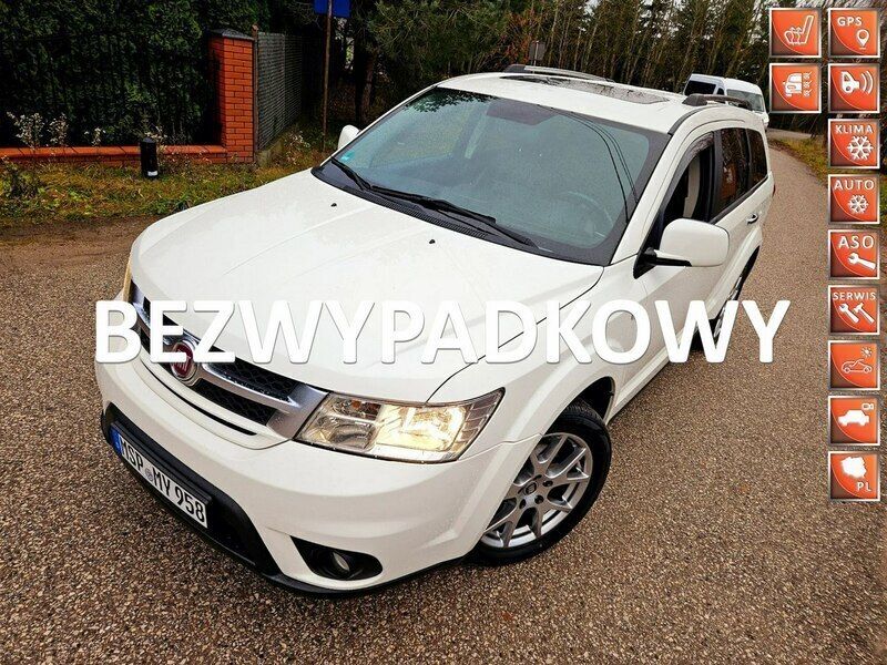 Biały (metalik) Używany 2012 Fiat Freemont SUV | 36 900 zł (Uczciwa cena) - Obraz 1/4