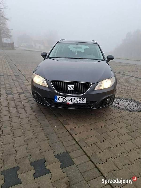 Szary Używany 2010 Seat Exeo Kombi | 24 900 zł (Uczciwa cena) - Obraz 1/4