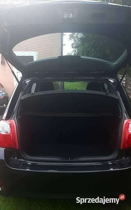 Używany Toyota Auris 101 KM (74 kW) 2012 Czarny Hatchback