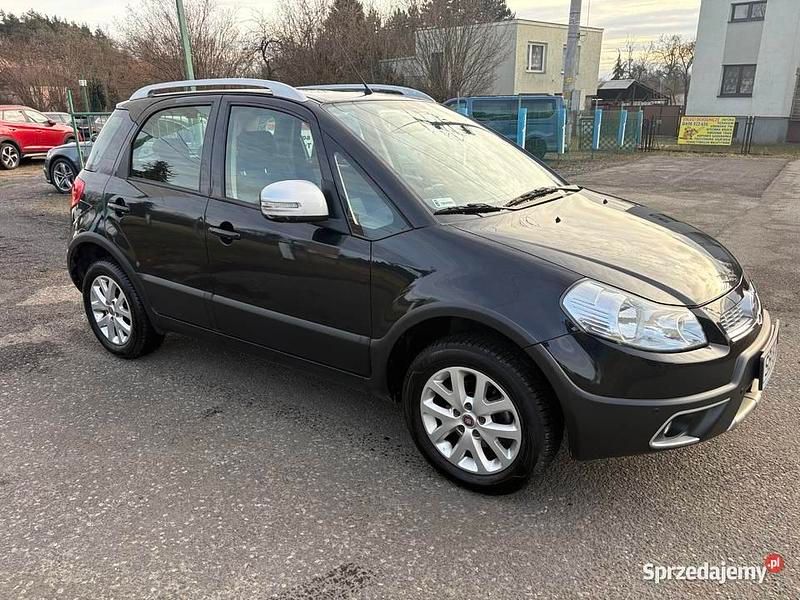 Używany Fiat Sedici 2012 Czarny SUV