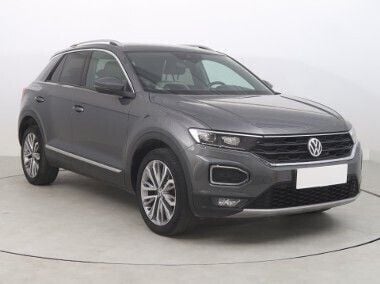 Szary Używany 2017 VW T-Roc SUV | 79 999 zł (Dość drogi) - Obraz 1/4