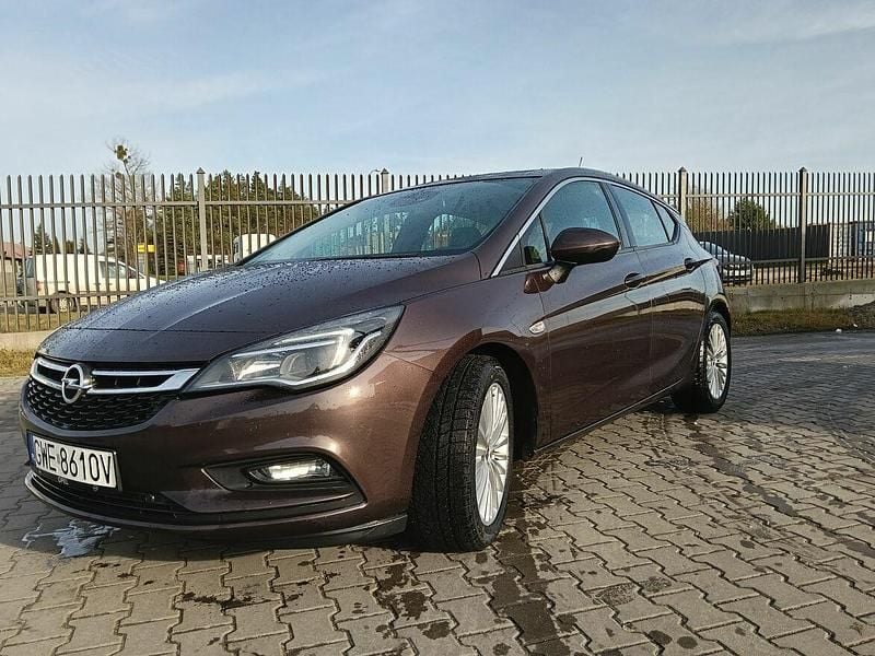 Inny kolor Używany 2018 Opel Astra Hatchback | 33 000 zł (Uczciwa cena) - Obraz 1/4