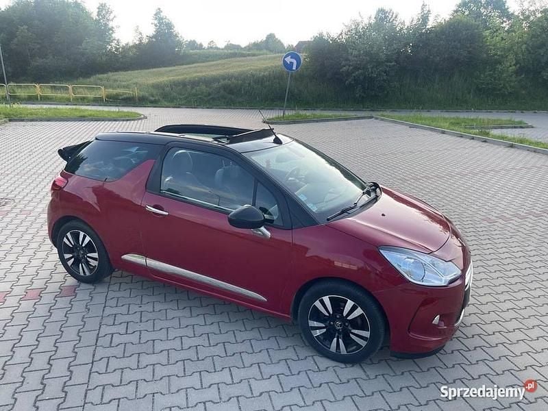 Czerwony Używany 2014 DS Automobiles DS3 Cabriolet Kabriolet | 27 800 zł - Obraz 1/4