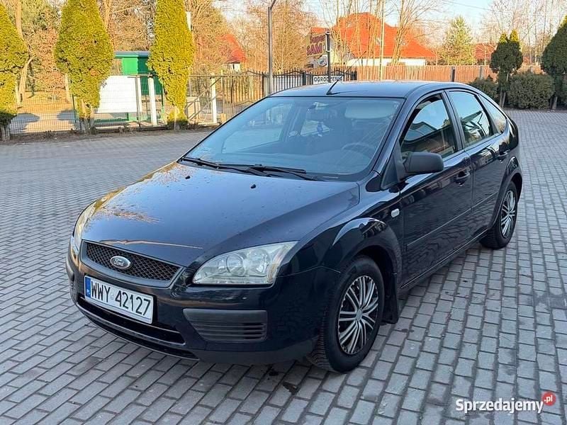 Używany Ford Focus 2007 Granatowy Hatchback