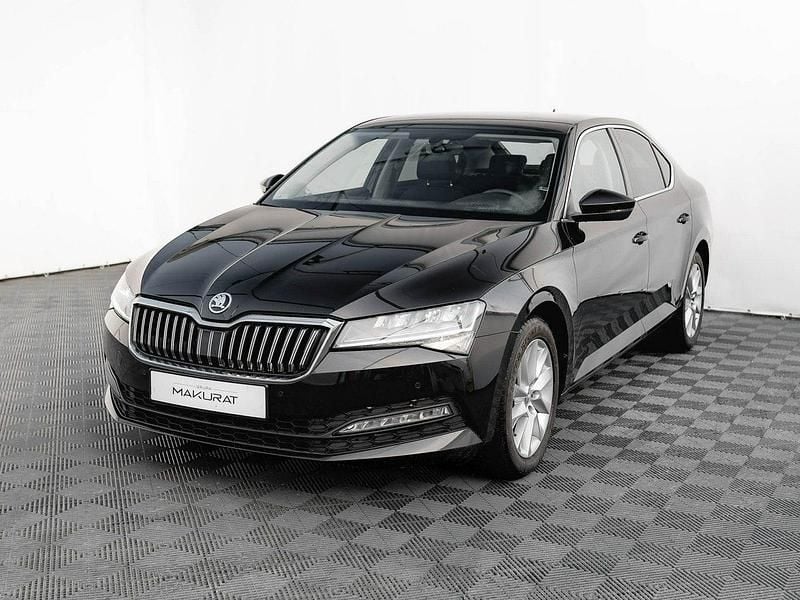 Używany Skoda Superb Ambition 190 KM (139 kW) 2022 Czarny Sedan/Limuzyna