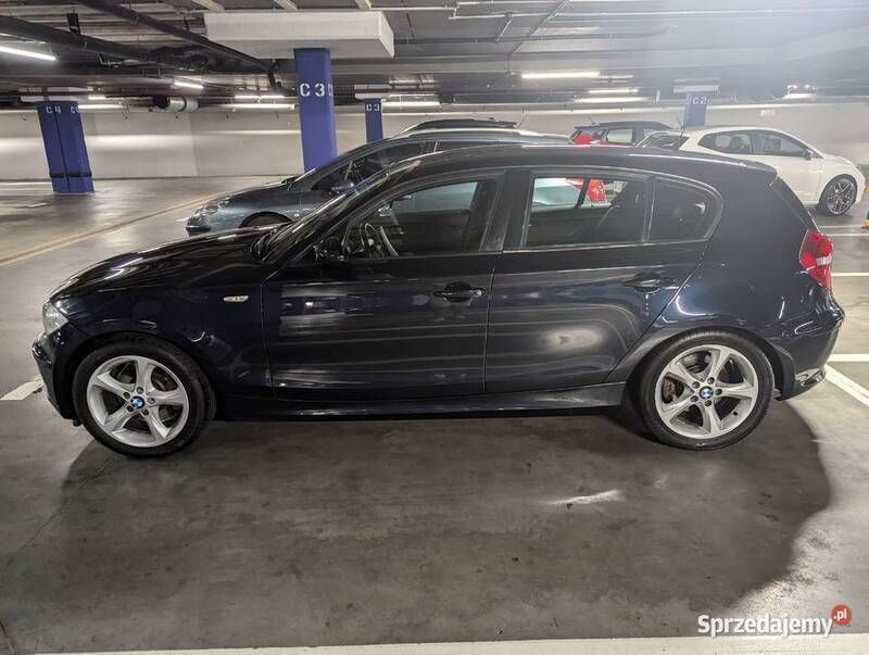 Granatowy Używany 2009 BMW 130 Hatchback | 28 900 zł - Obraz 1/4