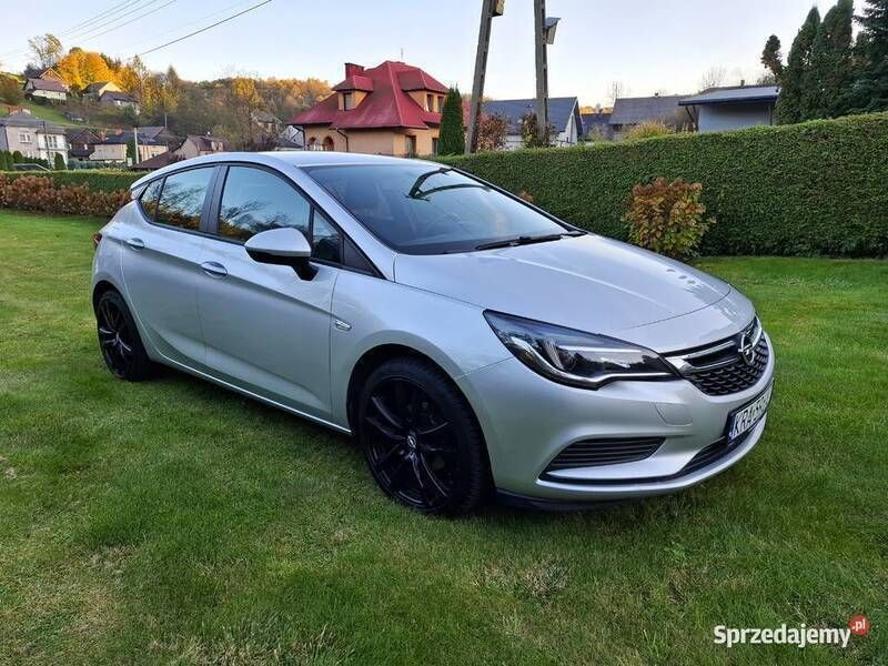 Srebrny Używany 2018 Opel Astra Hatchback | 47 900 zł (Dość drogi) - Obraz 1/4