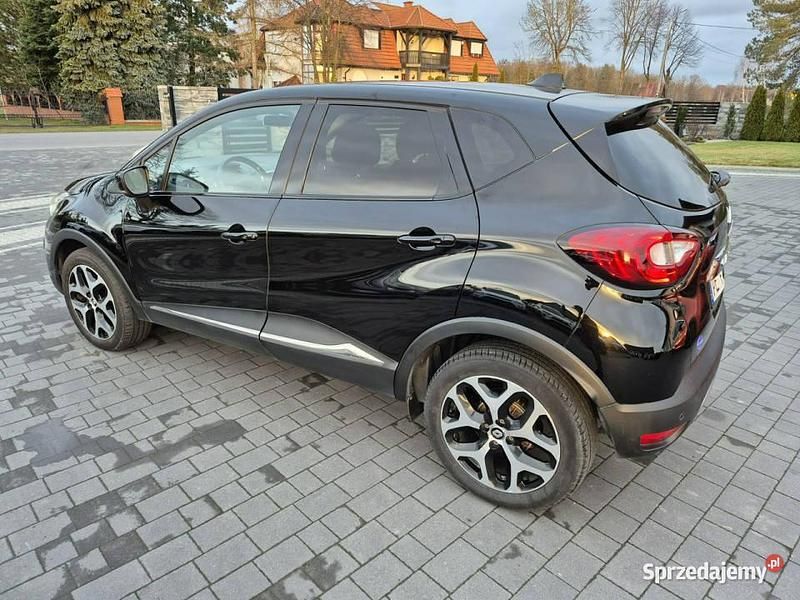 Używany Renault Captur 90 KM (66 kW) 2017 Czarny SUV