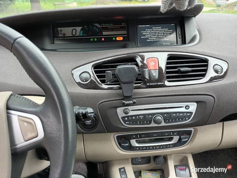 Czarny Używany 2011 Renault Scénic III Minivan | 20 500 zł (Dość drogi) - Obraz 1/4