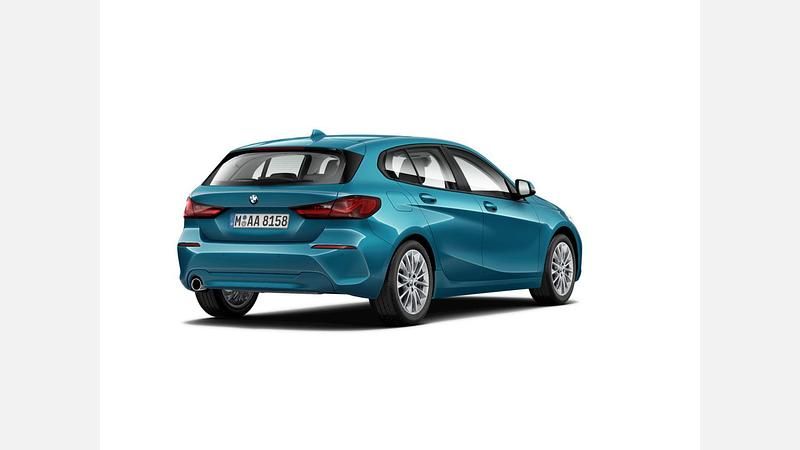 Używany BMW 118 Advantage 136 KM (100 kW) 2024 Niebieski snapper rocks metalizowany Hatchback