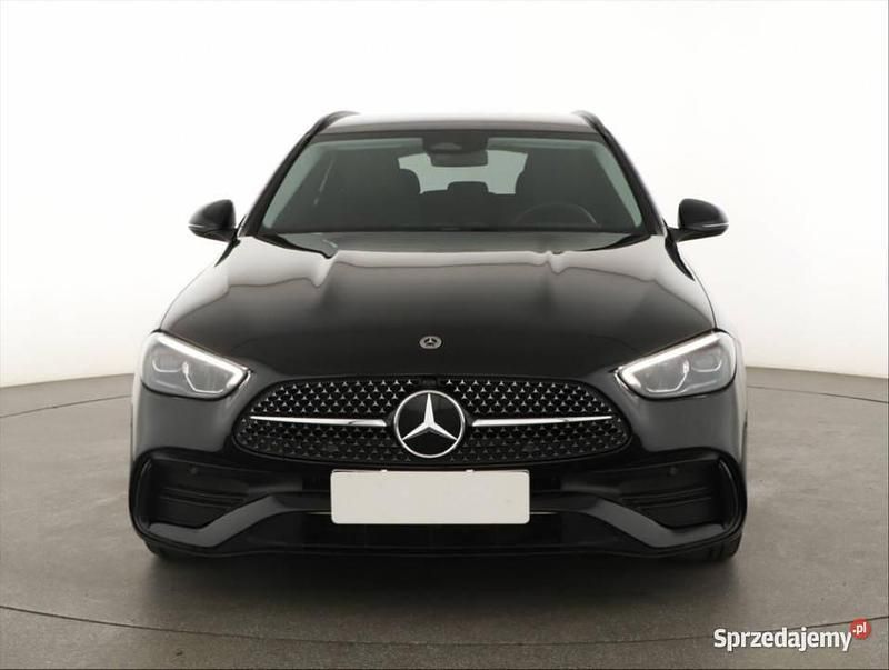 Czarny Używany 2023 Mercedes C220 Kombi | 194 500 zł - Obraz 1/4