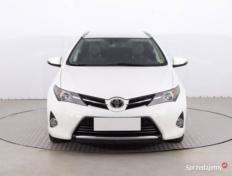Biały Używany 2014 Toyota Auris Kombi | 37 999 zł (Uczciwa cena) - Obraz 1/4