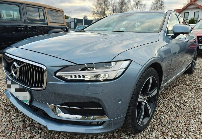 Niebieski (metalik) Używany 2017 Volvo V90 Kombi | 105 900 zł (Uczciwa cena) - Obraz 1/4