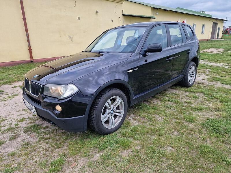 Czarny Używany 2007 BMW X3 SUV | 24 800 zł (Uczciwa cena) - Obraz 1/4