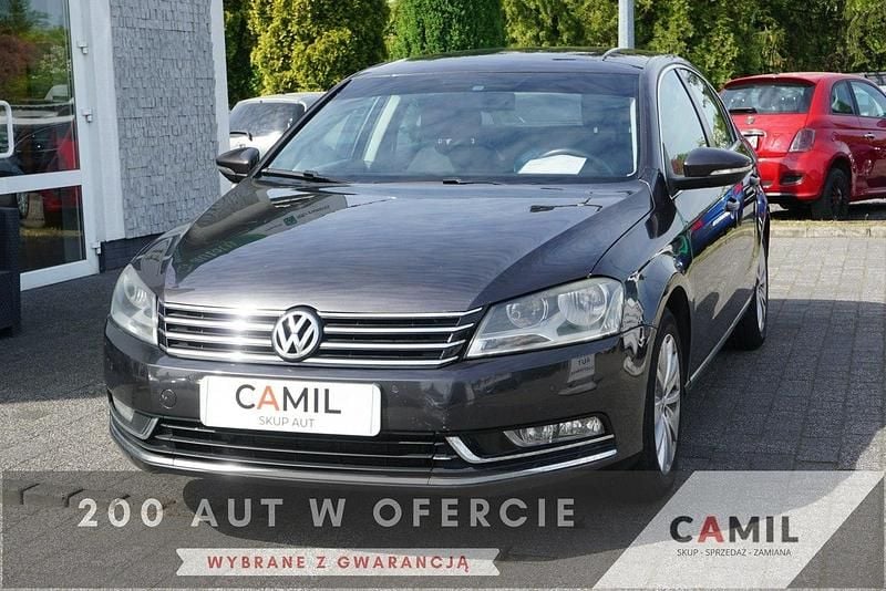 Szary Używany 2011 VW Passat Sedan/Limuzyna | 29 600 zł - Obraz 1/3