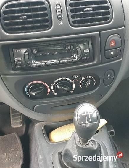 Używany 2001 Renault Mégane Sedan/Limuzyna | 3400 zł (Uczciwa cena) - Obraz 1/4