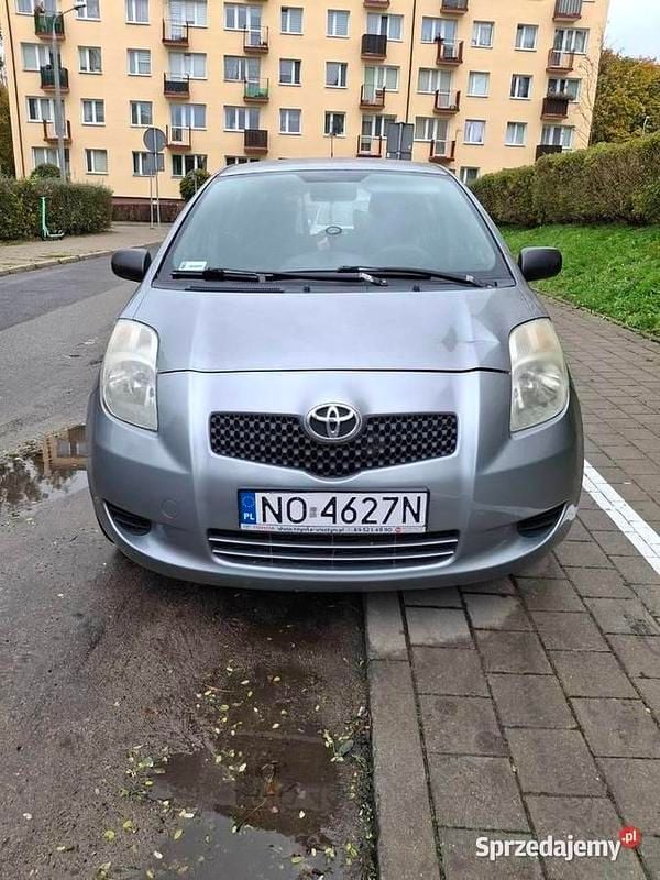 Używany 2004 Toyota Yaris | 9000 zł - Obraz 1/4