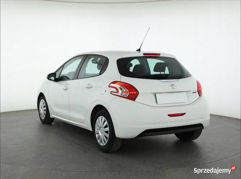 Używany Peugeot 208 68 KM (50 kW) 2013 Biały Hatchback