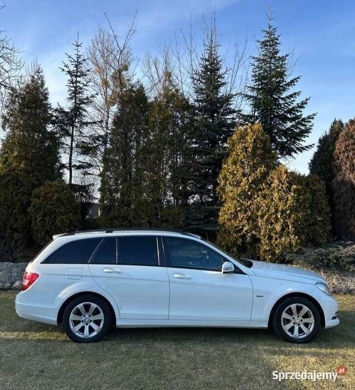 Biały Używany 2011 Mercedes C200 Avantgarde Kombi | 47 900 zł - Obraz 1/4