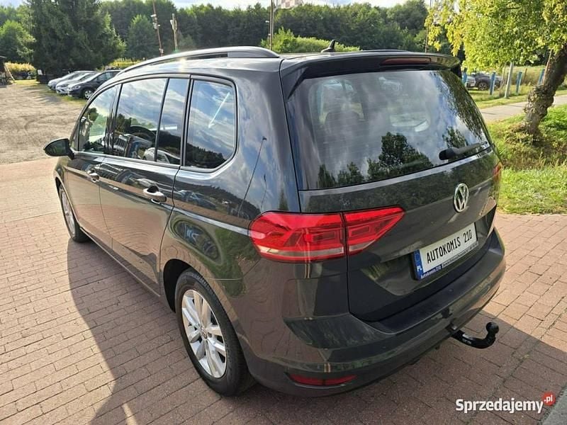 Używany VW Touran 116 KM (85 kW) 2017 Szary Minivan