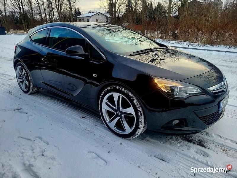 Używany Opel Astra GTC 2012 Czarny Coupe