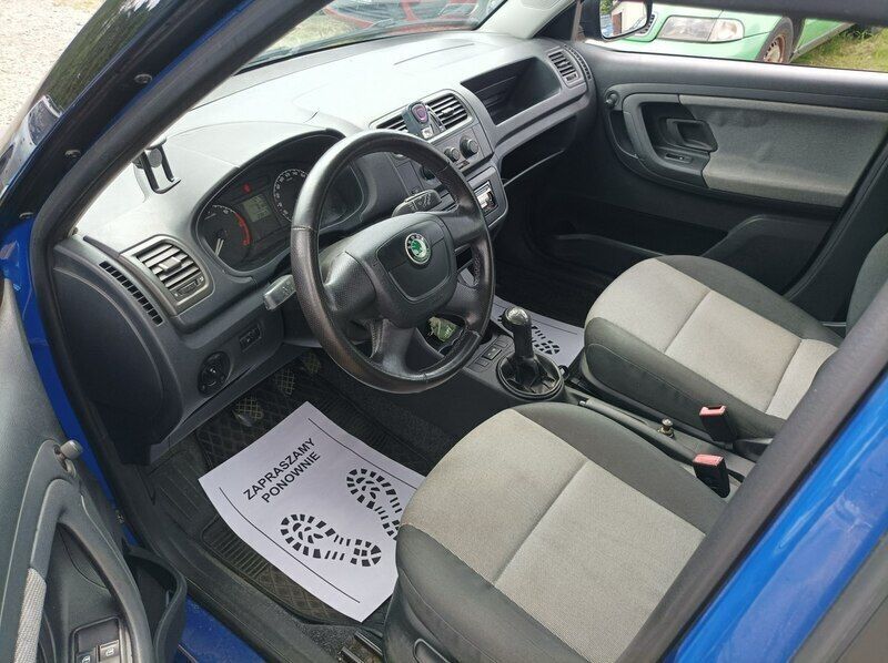 Używany Skoda Fabia 70 KM (51 kW) 2009 Niebieski Hatchback