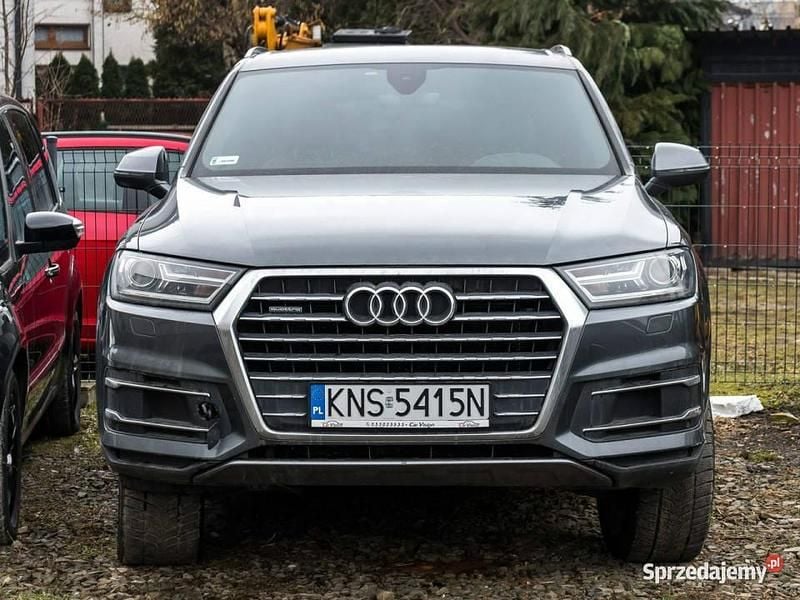 Używany Audi Q7 272 KM (200 kW) 2016 Szary SUV