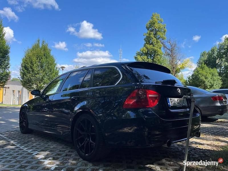 Granatowy Używany 2007 BMW 335 Kombi | 44 900 zł - Obraz 1/4