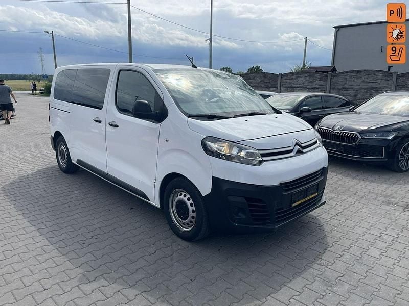Biały Używany 2018 Citroën Spacetourer Van | 32 900 zł - Obraz 1/4
