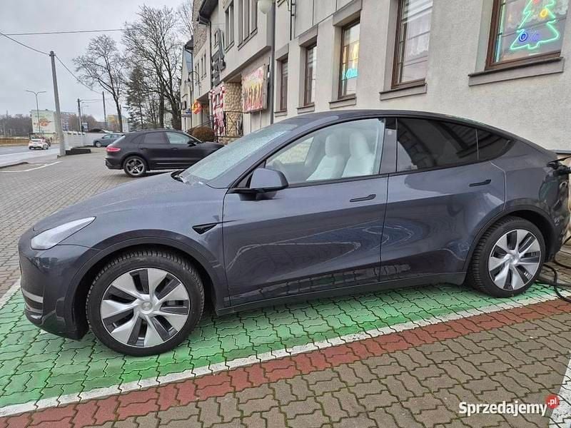 Używany Tesla Model Y 2023 Szary SUV