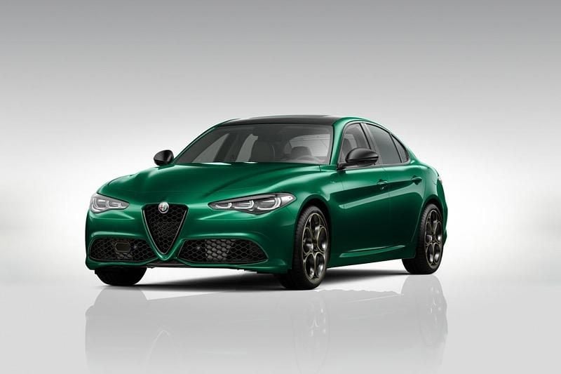 Lakier specjalny zielony montreal green Nowe 2025 Alfa Romeo Giulia Sedan/Limuzyna | 239 144 zł - Obraz 1/3