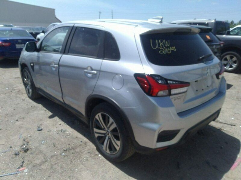 Używany Mitsubishi ASX 148 KM (108 kW) 2021 Srebrny SUV