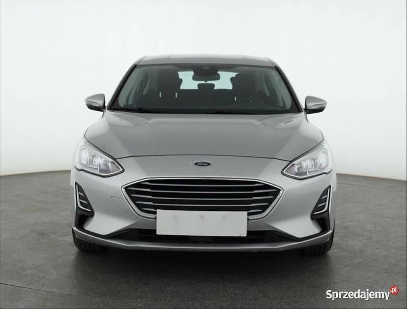 Srebrny Używany 2019 Ford Focus Hatchback | 45 999 zł (Uczciwa cena) - Obraz 1/4