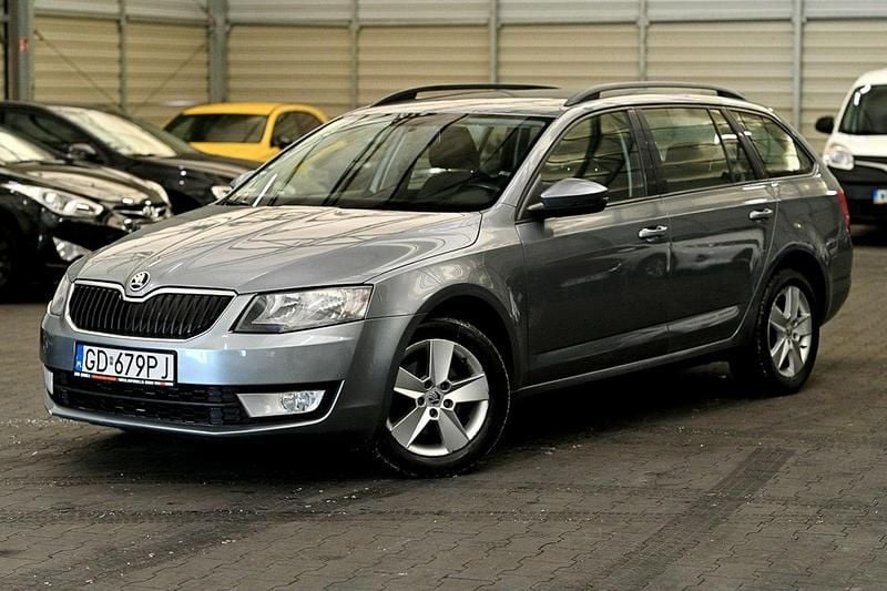 Używany Skoda Octavia 105 KM (77 kW) 2013 Inny (metalik, perła) Kombi