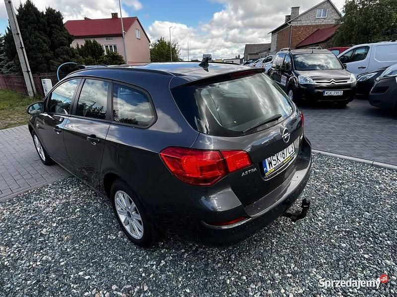Brązowobeżowy Używany 2012 Opel Astra Sedan/Limuzyna | 17 900 zł (Dobra cena) - Obraz 1/4