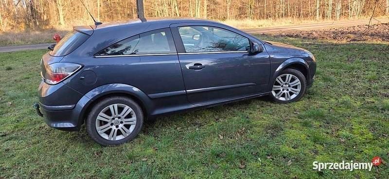 Używany 2009 Opel Astra GTC Hatchback | 8000 zł (Dobra cena) - Obraz 1/4