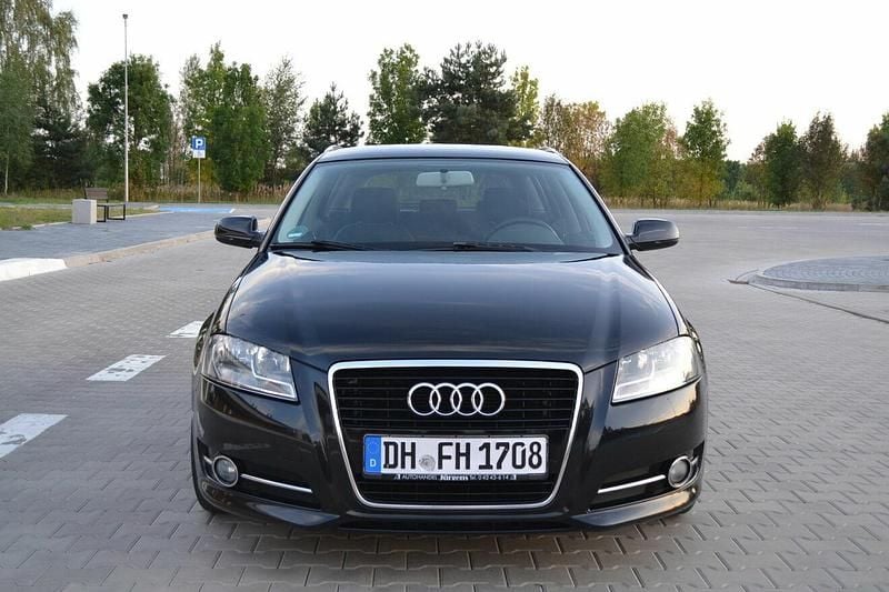 Używany Audi A3 Sportback 140 KM (102 kW) 2012 Czarny Hatchback