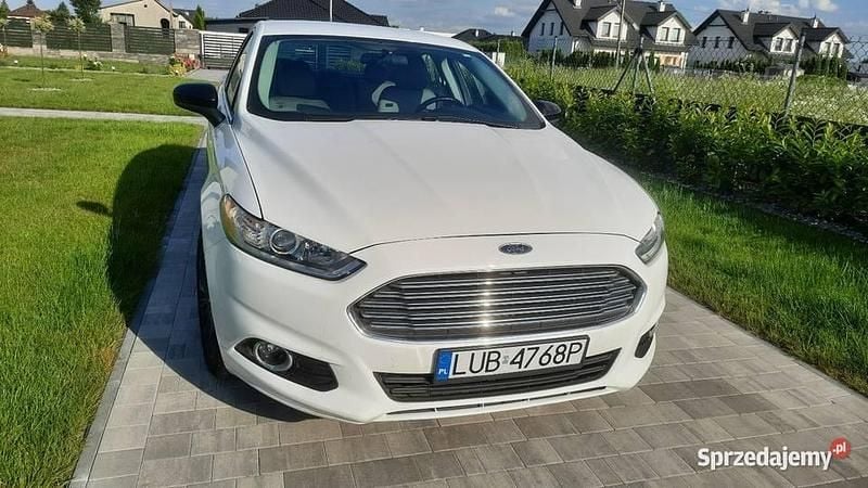 Biały Używany 2014 Ford Fusion Sedan/Limuzyna | 43 700 zł (Uczciwa cena) - Obraz 1/4