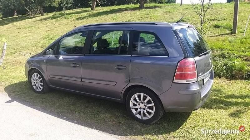 Używany Opel Zafira 2006 Grafitowy Minivan