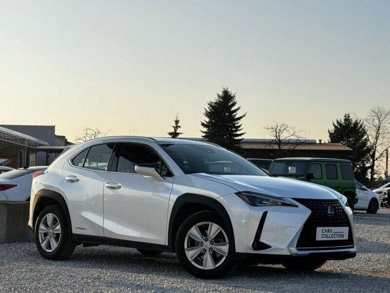 Biały Używany 2020 Lexus UX SUV | 99 900 zł (Uczciwa cena) - Obraz 1/4