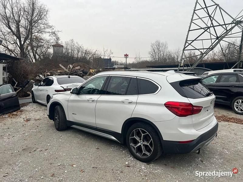 Używany 2016 BMW X1 Sport Line SUV | 60 000 zł - Obraz 1/4