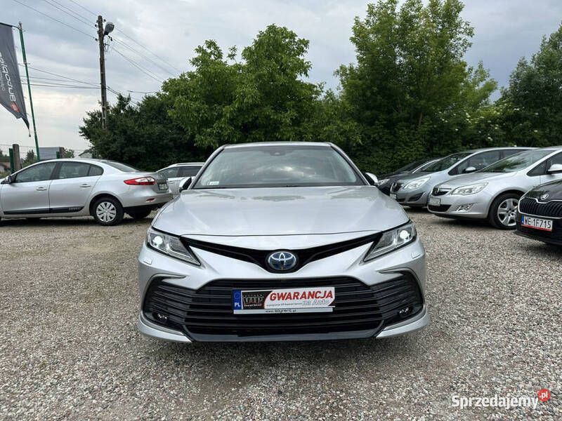 Srebrny Używany 2021 Toyota Camry Sedan/Limuzyna | 117 900 zł (Dość drogi) - Obraz 1/4