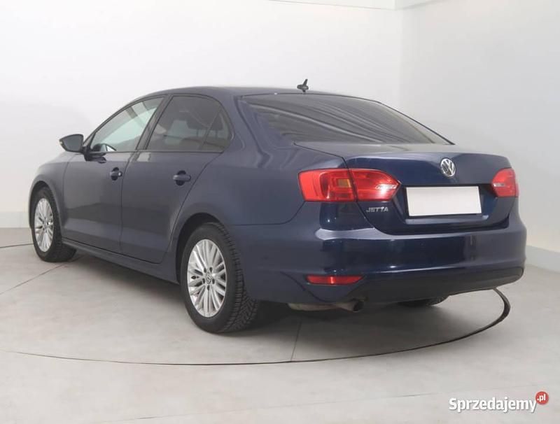 Używany VW Jetta 2012 Niebieski Sedan/Limuzyna