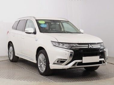 Biały Używany 2020 Mitsubishi Outlander SUV | 111 999 zł - Obraz 1/4